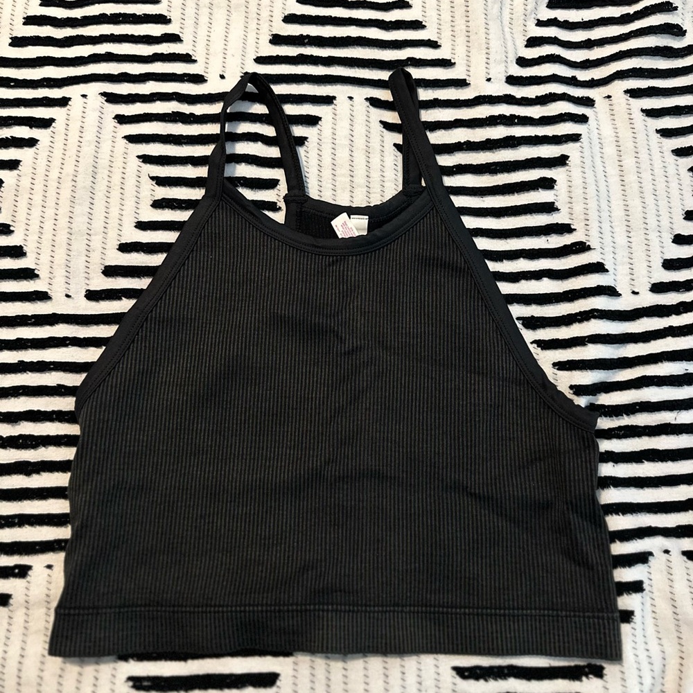Ubique wash tank top